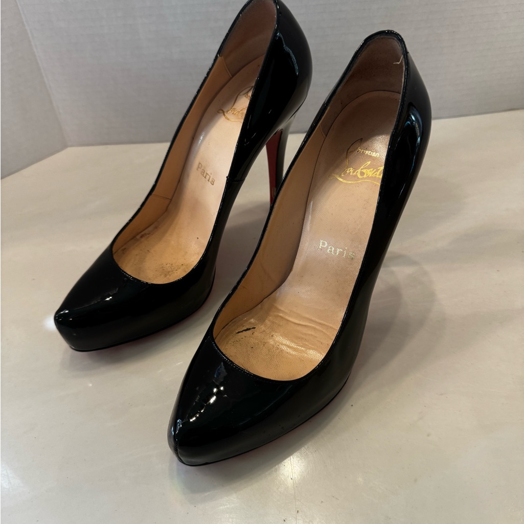 Black Patent Leather Women's Pumps